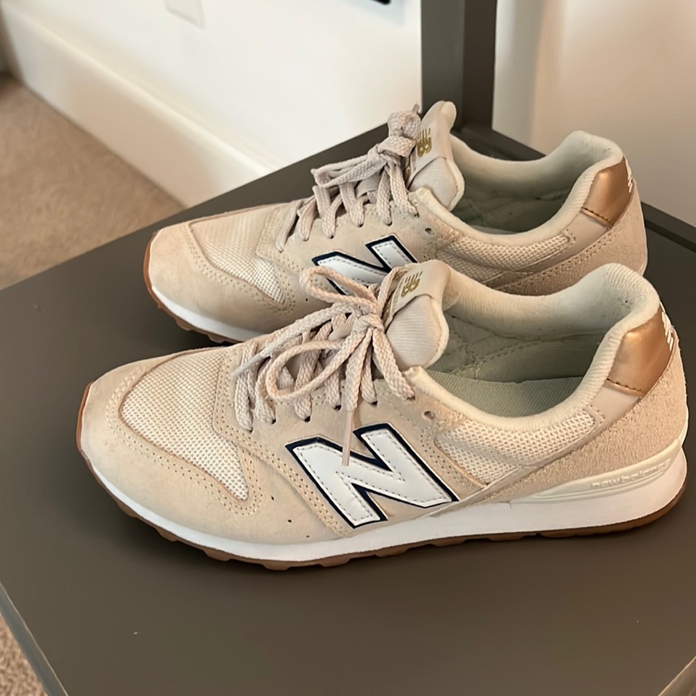 New balance 996. Women’s sneakers us size 7